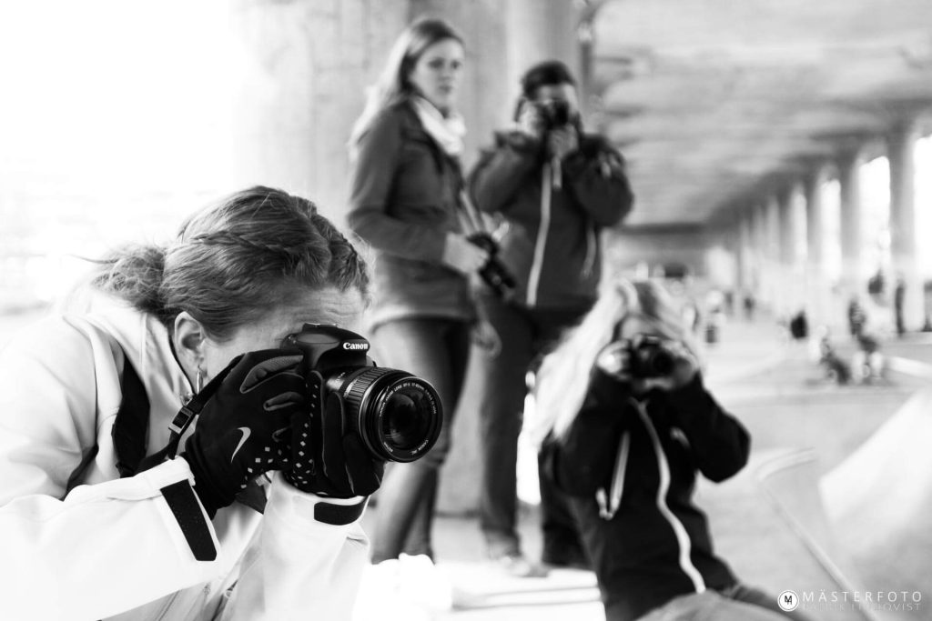 Bemästra fotografiska färdigheter med nybörjar- och systemkamerakurser